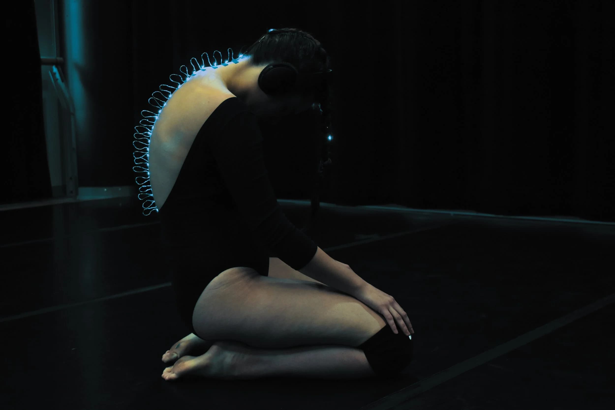 Contemporary dancer with striking visual effects